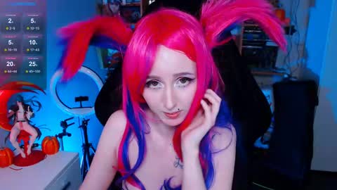 Clementine  Clem  online show from December 3, 2024, 1:32 pm