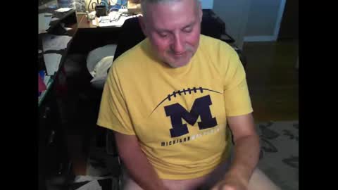 Snapshot of ohfukitsbob chatting on September 12, 2025, 4:51 pm ohfukitsbob online show from September 12, 2025, 4:51 pm