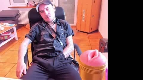 Chris online show from April 29, 2026, 1:26 pm