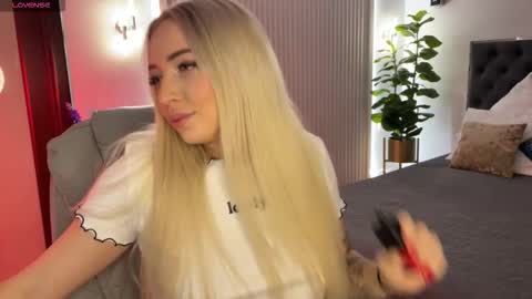 Emma online show from November 26, 2025, 1:17 am