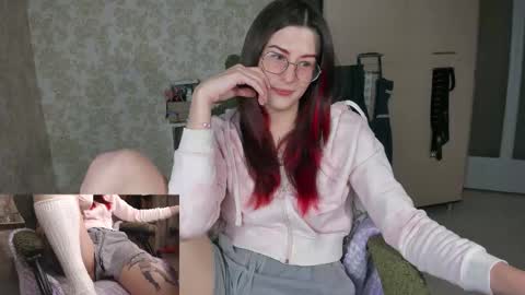 Snapshot of ohmygoddestkimmy chatting on September 28, 2025, 3:12 am Kmmy online show from September 28, 2025, 3:12 am