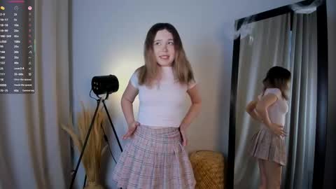 Snapshot of ohmymira chatting on November 4, 2025, 6:45 am Milana online show from November 4, 2025, 6:45 am