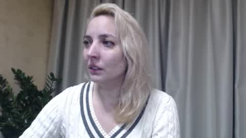 Mari online show from November 14, 2025, 5:33 pm