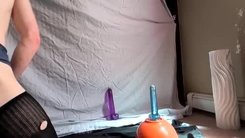 oibrev49 online show from April 13, 2026, 7:08 pm