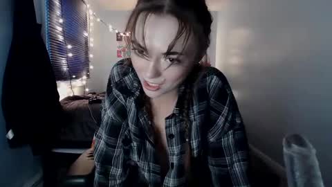 Snapshot of okalley19 chatting on September 19, 2025, 11:05 pm Alley asian bratty online show from September 19, 2025, 11:05 pm