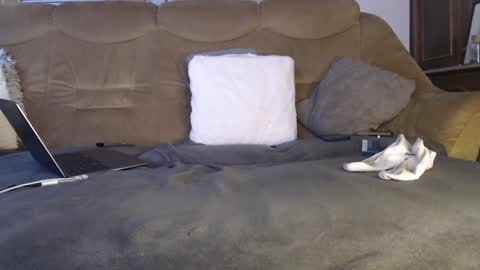 okayletschill online show from February 8, 2025, 11:24 pm