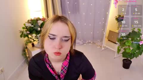 Snapshot of oksi_koxy chatting on July 8, 2026, 11:58 am Karolina online show from July 8, 2026, 11:58 am