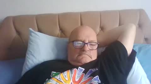 old_fkr online show from December 2, 2024, 9:13 am