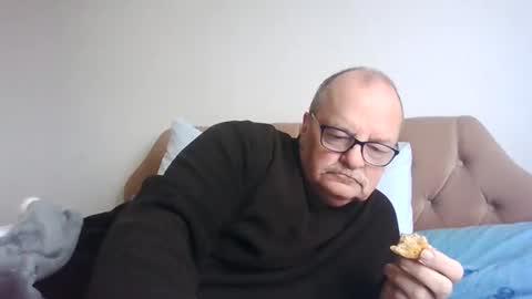 old_fkr online show from January 5, 2025, 11:04 am