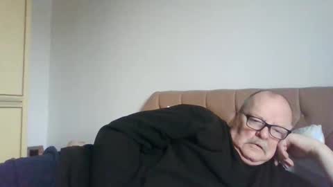 old_fkrr_ online show from February 6, 2026, 1:25 pm