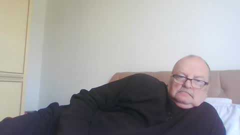 old_fkrr_ online show from May 16, 2026, 9:39 am