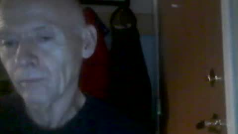 oldbuthorny62 online show from November 1, 2025, 4:36 am