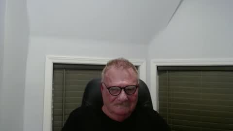 Snapshot of oldguybigd chatting on May 3, 2026, 7:25 am oldguybigd online show from May 3, 2026, 7:25 am