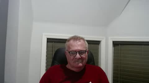 Snapshot of oldguybigd chatting on May 13, 2026, 5:27 am oldguybigd online show from May 13, 2026, 5:27 am
