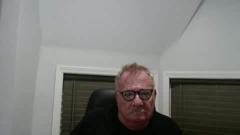 Snapshot of oldguybigd chatting on May 14, 2026, 5:14 am oldguybigd online show from May 14, 2026, 5:14 am