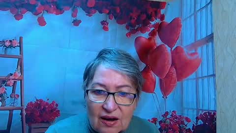 OlgaLuck online show from April 13, 2026, 5:35 am