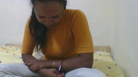 olgamariah203875 online show from April 10, 2026, 9:19 pm