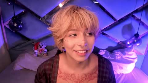 oliiverr22 online show from December 21, 2025, 2:02 pm