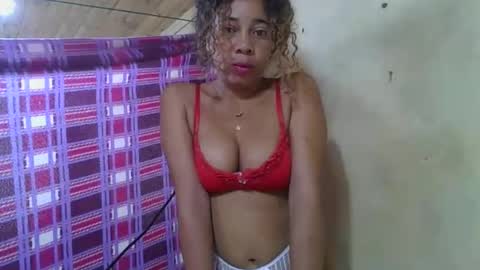 Snapshot of olinaa chatting on April 24, 2026, 5:54 am olinaa online show from April 24, 2026, 5:54 am