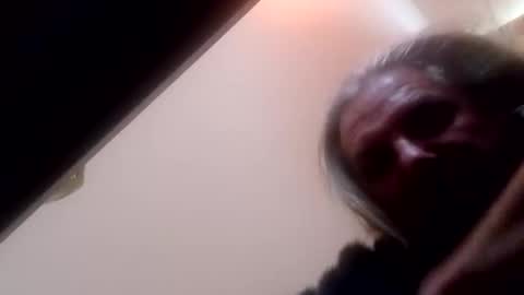 Snapshot of oliveoil67 chatting on February 8, 2025, 11:44 am oliveoil67 online show from February 8, 2025, 11:44 am