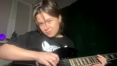 Oil online show from December 19, 2024, 5:50 pm