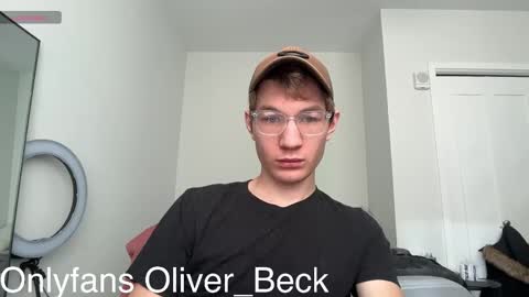 Snapshot of oliver_beck chatting on November 14, 2025, 7:23 pm Oliver Beck online show from November 14, 2025, 7:23 pm