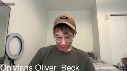 Snapshot of oliver_beck chatting on November 17, 2025, 6:46 pm Oliver Beck online show from November 17, 2025, 6:46 pm