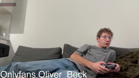 Snapshot of oliver_beck chatting on November 19, 2025, 11:38 pm Oliver Beck online show from November 19, 2025, 11:38 pm
