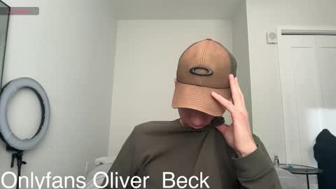 Snapshot of oliver_beck chatting on November 23, 2025, 8:08 pm Oliver Beck online show from November 23, 2025, 8:08 pm