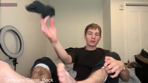 Snapshot of oliver_beck chatting on November 30, 2025, 7:07 pm Oliver Beck online show from November 30, 2025, 7:07 pm