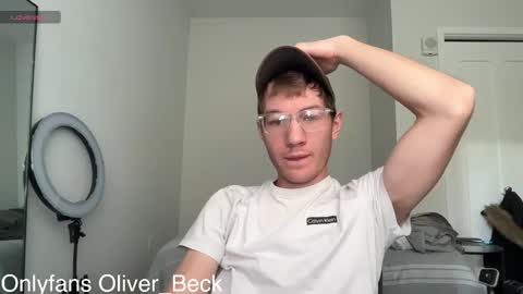 Snapshot of oliver_beck chatting on December 4, 2025, 8:06 pm Oliver Beck online show from December 4, 2025, 8:06 pm