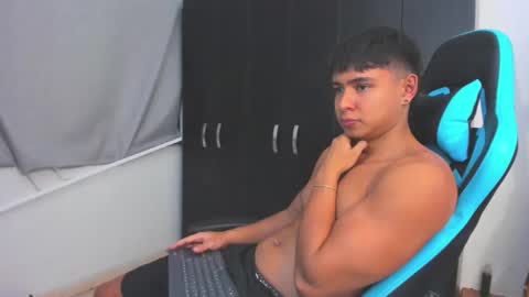 Oliver bray online show from December 1, 2025, 10:37 pm