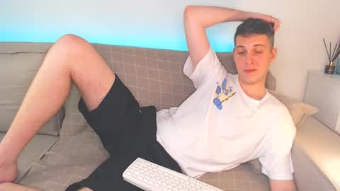 Oliver online show from January 21, 2025, 6:12 pm