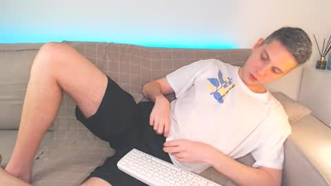 Oliver online show from January 22, 2025, 7:13 pm