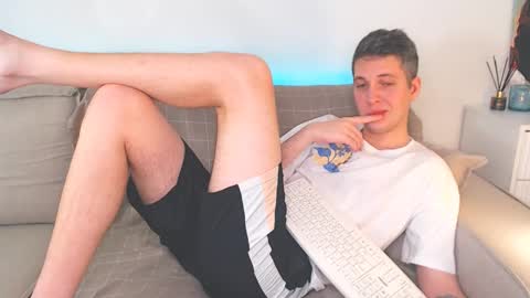 Oliver online show from February 7, 2025, 3:30 pm