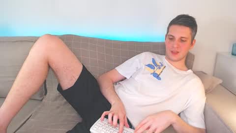 Oliver online show from February 12, 2025, 5:16 pm