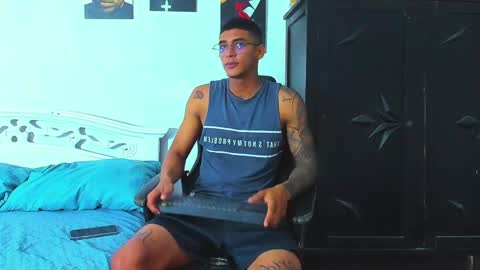 oliver_smith_2 online show from May 29, 2026, 1:42 pm