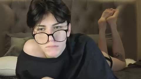 oliver online show from January 12, 2026, 5:01 am