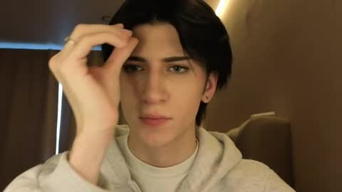 oliver online show from April 1, 2026, 3:09 pm