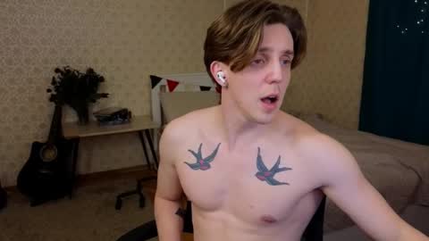 Snapshot of oliver_travis chatting on March 1, 2025, 12:28 am Oliver Evans online show from March 1, 2025, 12:28 am