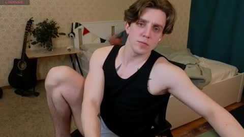 Oliver Evans online show from May 1, 2026, 2:49 am