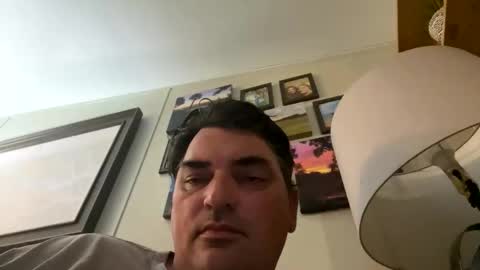 oliverclothesoff1211 online show from May 9, 2026, 1:33 am