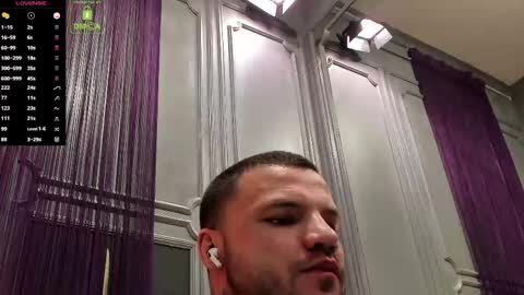 OliverSport online show from November 21, 2025, 3:54 pm