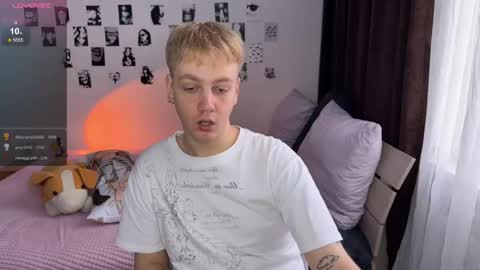 Snapshot of olivertasty chatting on October 29, 2025, 6:48 am oliver online show from October 29, 2025, 6:48 am