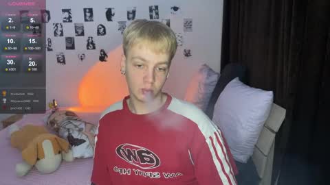Snapshot of olivertasty chatting on October 30, 2025, 2:18 pm oliver online show from October 30, 2025, 2:18 pm