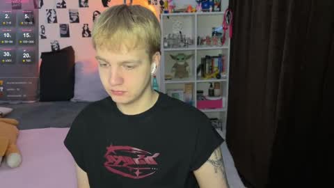 Snapshot of olivertasty chatting on November 20, 2025, 1:44 pm oliver online show from November 20, 2025, 1:44 pm