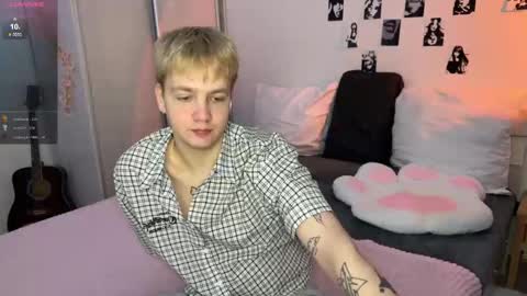 Snapshot of olivertasty chatting on November 22, 2025, 1:26 am oliver online show from November 22, 2025, 1:26 am