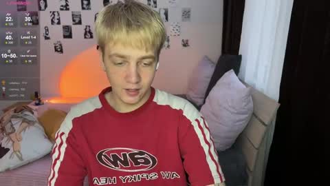 Snapshot of olivertasty chatting on December 3, 2025, 12:36 pm oliver online show from December 3, 2025, 12:36 pm