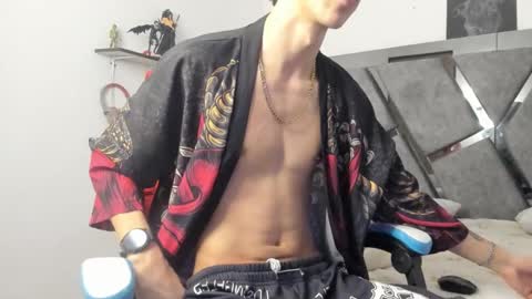 oliverthompson_01 online show from December 3, 2024, 5:42 am