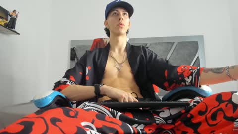 oliverthompson_01 online show from February 6, 2025, 3:16 am